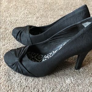 Excellent condition- black heels size 8.5